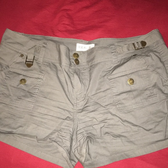 ... - Picture 1 of 2